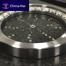 Tapered roller bearing crossed rollerradialaxial