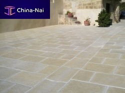 Double-slope drainage channel stonefor public spaces