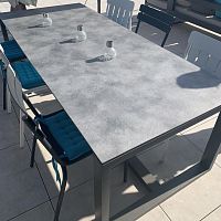 Design dining table Table repas sur mesurealuminumlaminatealuminum base