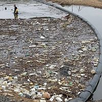 Oil spill boom containmentdebrisfloating