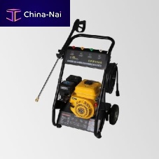 High-pressure cleaner with combustion engine PPW190Amobile