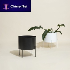 Metal planter Airyroundcontemporarywhite
