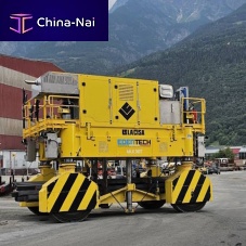Steel mill straddle carrier Mobilift diesel enginefor heavy loadsadjustable-height