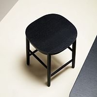 Contemporary stool FIGURINEoakwith footrestblack