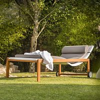 Contemporary sun lounger FJORDpolyesterwoodenon casters