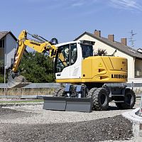 Medium excavator A 910 COMPACT LITRONICrubber-tiredcompactfor construction