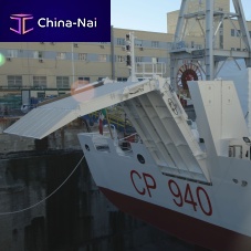 Back ramp for ships