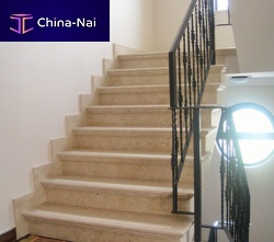 Stone step covering for swimming pool