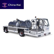 Self-propelled lavatory truck for airport