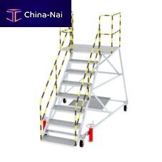 Fuselage access platform movablefixed