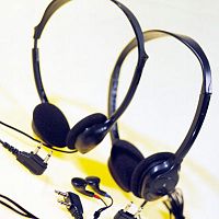 Passenger inflight headphones