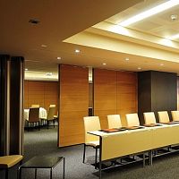 Pivoting/sliding partition MOVEmobilewoodenlaminate