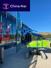 Handling of glass for facades crane Winlet 1000 Crawler ER crawlertelescopicall-terrain