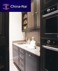 Traditional kitchen RACHEL LAXER�S BUTLERSoakwalnutcompact