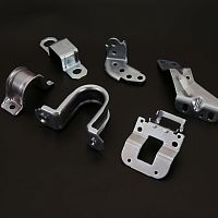 Aluminum profile fastening bracket clampingfor assemblyfor control