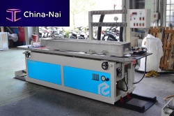 Profile extrusion calibrating table