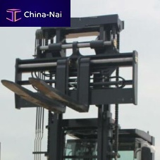 Forklift truck pallet fork for pallet handling
