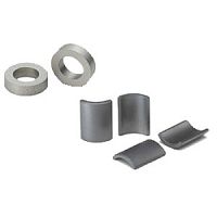 Ferrite magnet segment shaped