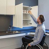 Kitchen tall cabinet DIAGONALfor people with reduced mobility