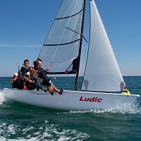 Double-handed sailing dinghy LUDICrecreationalasymmetric spinnaker