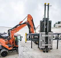 Multifunction drilling rig SpeedROC 2Ftruck-mountedrotarytophammer