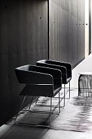 Contemporary chair MATRIXfabricleathermetal base