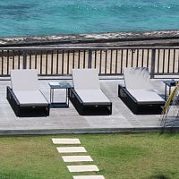 Contemporary sun lounger HORIZON fabricteakaluminum