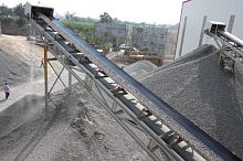 Belt conveyor transferfeedingconstruction