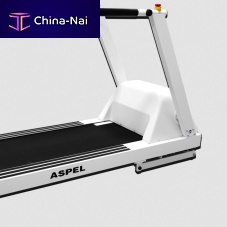 Treadmill with handrails with incline