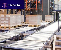 Tray feeding system