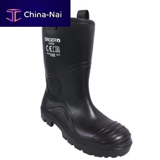 Industrial use safety boots BORNwaterproofcold weathernitrile