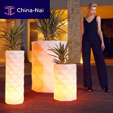 Polyethylene plant pot PAXOS illuminatedhome