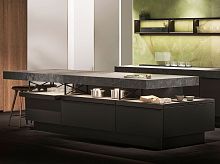 Contemporary kitchen +MODOwood veneereucalyptusquartz