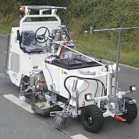 Self-propelled paint striping machine WT 351 GTLR for thermoplasticsfor runway