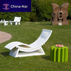 Contemporary sun lounger TIC TACpolyethylenefor public buildingwhite