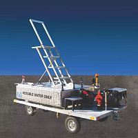 Self-propelled potable water cart WSC400towedfor airport