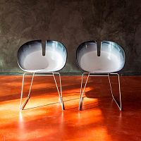 Contemporary chair Fjord Hindoortechnopolymersteel base