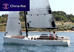 Day-sailer sailboat OPENwith bowsprit