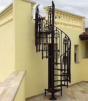 Spiral staircase C 120cast iron stepsteel framehome