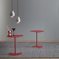 Contemporary bistro table WAYmetalmetal baseD-shape