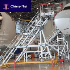 Fuselage access platform movable