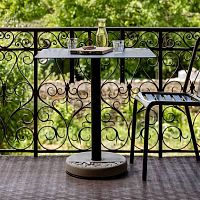 Contemporary bistro table DONUTaluminumaluminum basefiber-reinforced concrete base