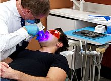 Oral cancer screening device VELscope® Vxfluorescence