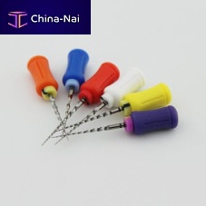 Hand dental file for root canal treatment