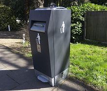 Metal waste bin for urban waste