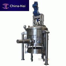 Nutsche filter-dryer for solidscompactwith agitation