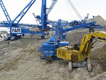 Impact crushing plant stationarycrawler