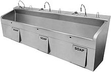 3-station surgical sink stainless steelwith knee-operated tap