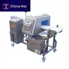 Tunnel type metal detector packaging machinewith conveyor