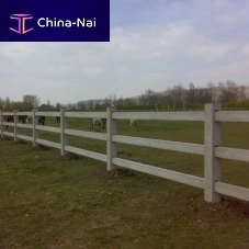 Fence with bars for animal enclosuresconcrete